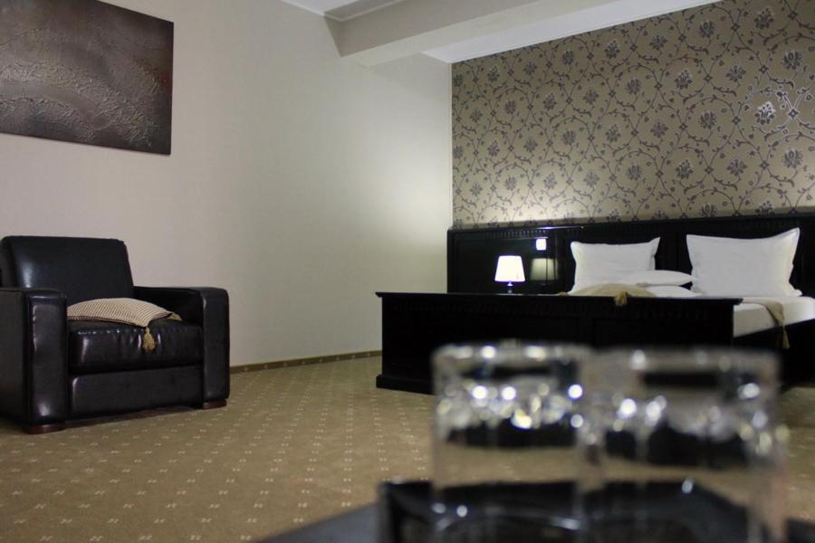 Hotel Imperium Suceava Exterior photo