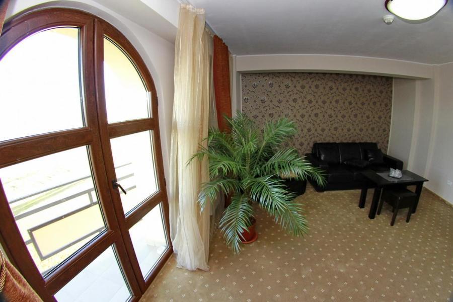Hotel Imperium Suceava Exterior photo